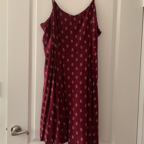 Old Navy Dresses & Skirts - Red Fit and Flare Printed Cami Dress